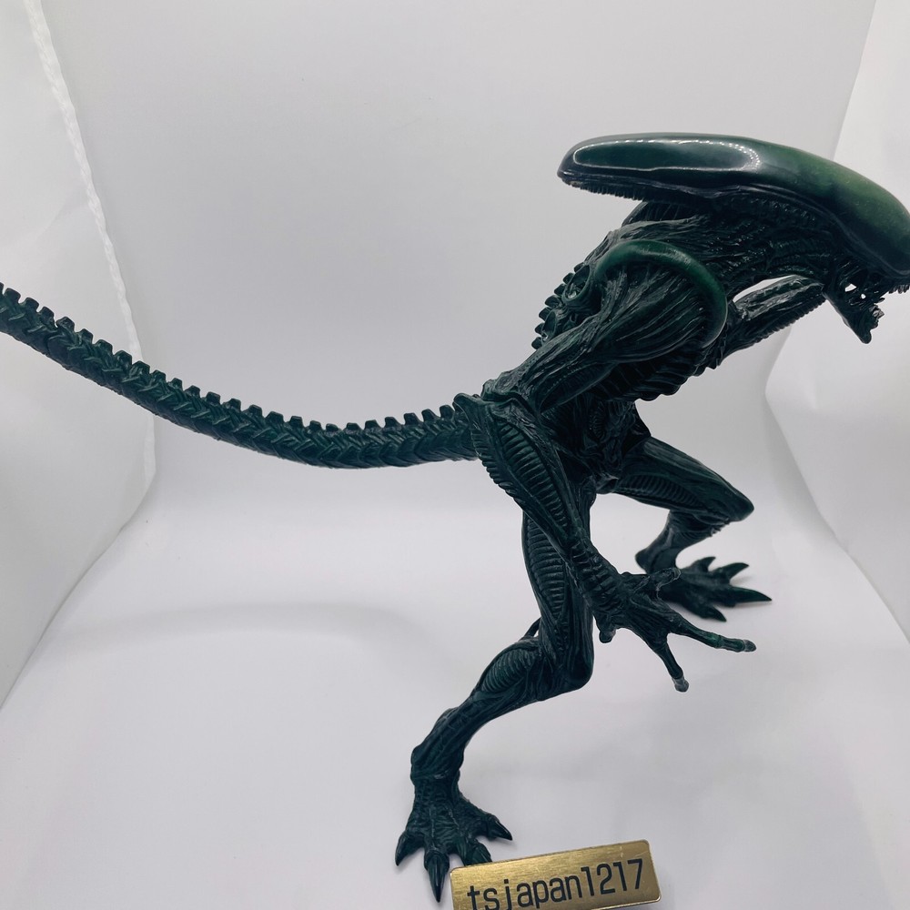 FuRyu AVP Alien Real Figure Premium Version Alien vs. Predator Used