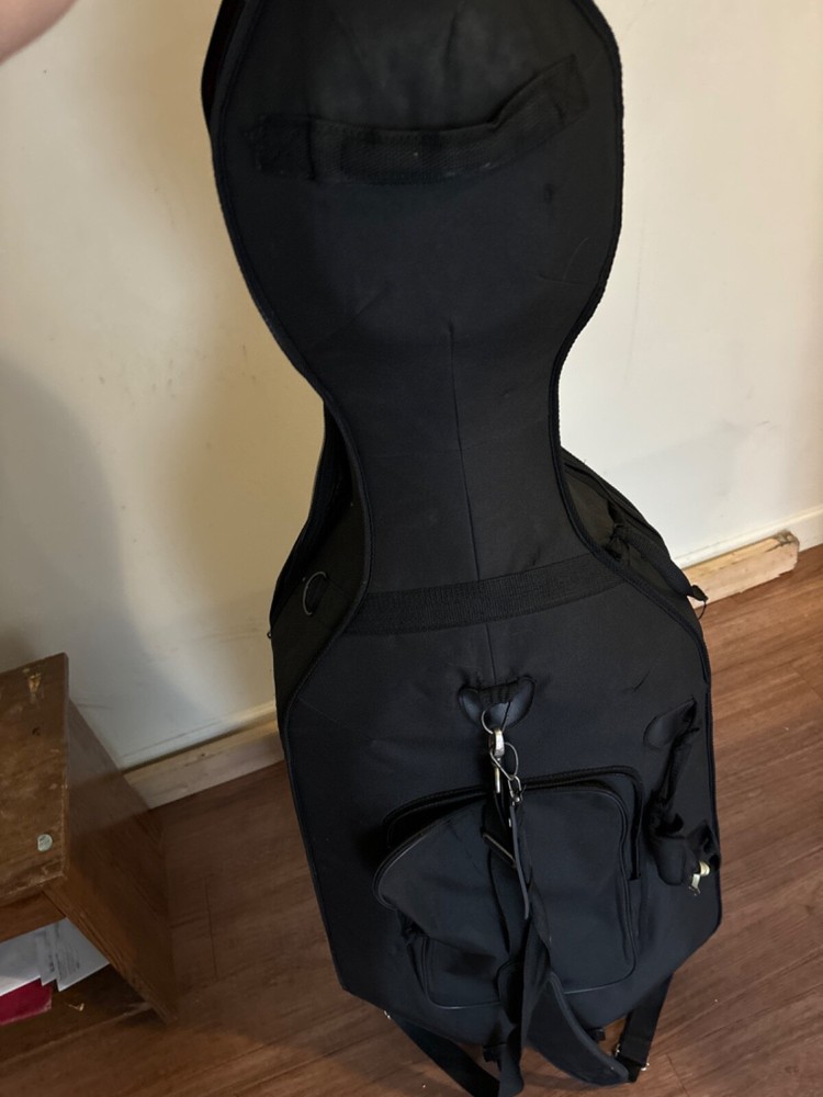 black used cello case 4/4 slightly broken