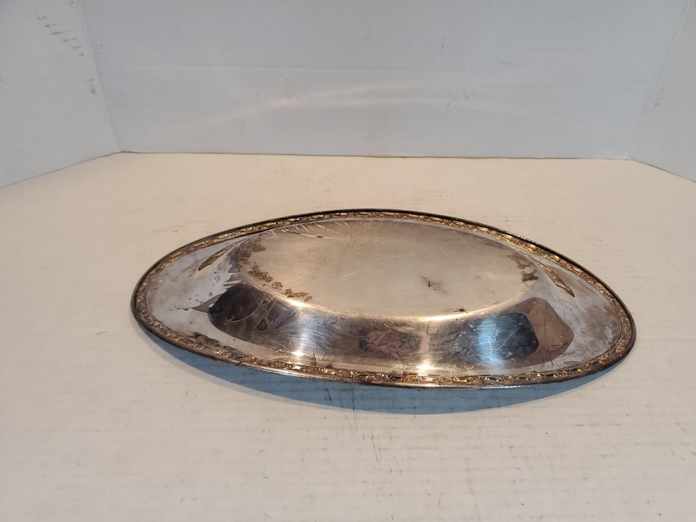 Oneida Silver Plated Oval Bread Tray Serving Dish 14" x 7”