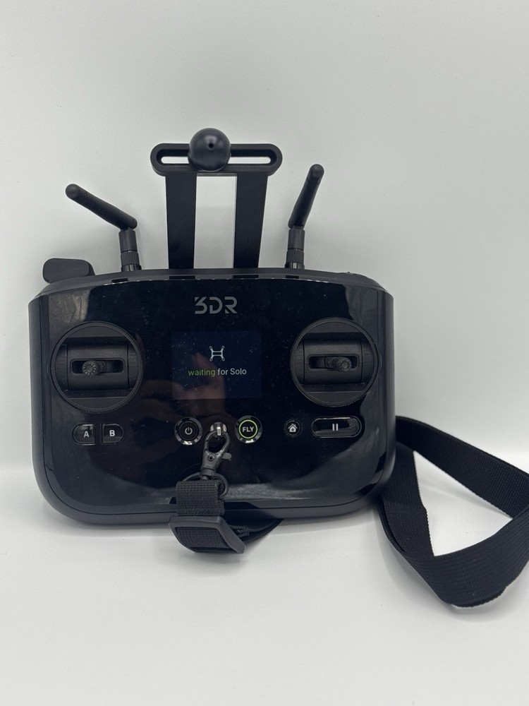 3DR Solo Smart Drone Bundle with Controller , Official 3DR Backpack great cond.
