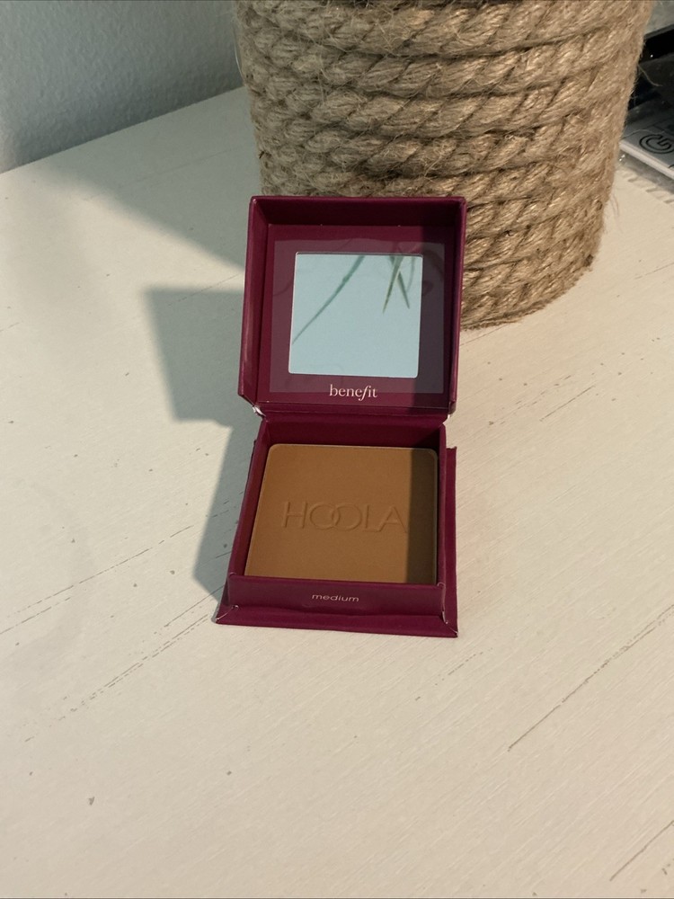 Benefit Hoola Light Powder Bronzer - Medium Matte - 8g Full Size Authentic New
