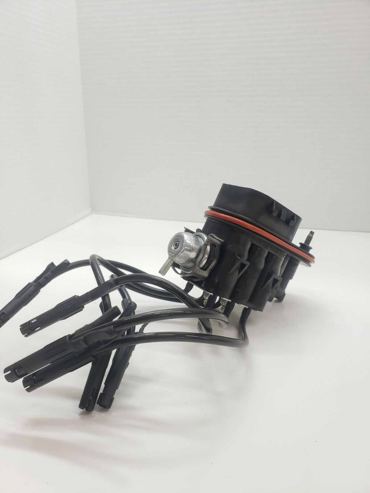 Central Port Fuel Injector Injection Spider for 96-05 GMC Chevy 4.3 Liter Engine