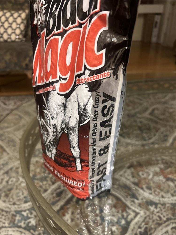Evolved Habitat Black Magic Deer Cane
