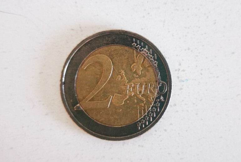 2 Euro Border Error
