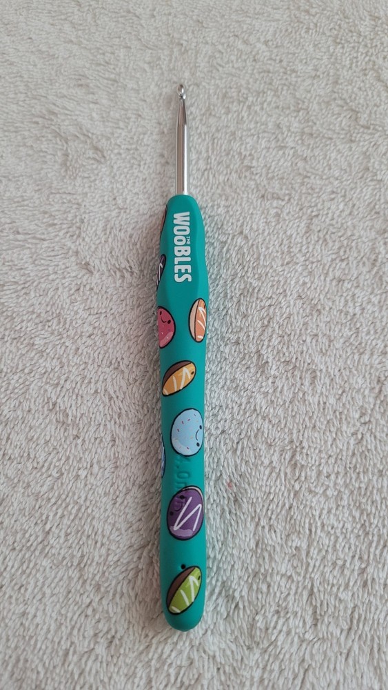 Preowned Log Wooble Ergonomic Crochet Hook