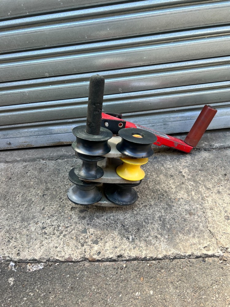 GB Cyclone B-2000 Pipe Bender Replacement Roller Carriage W/ Rollers And Handle