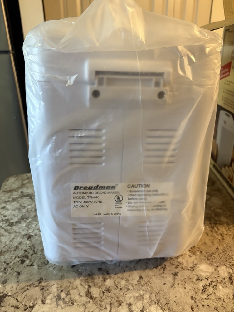 Breadman TR-440 Automatic Bread Maker 1.5 Lb Loaf Machine Brand New-Open Box