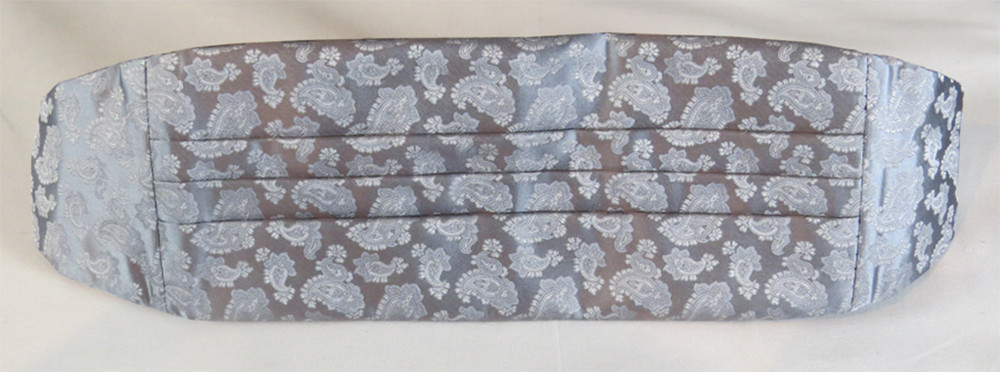 Carrot & Gibbs Silk Bowtie and Cummerbund Set, Silver, Size Extra Large