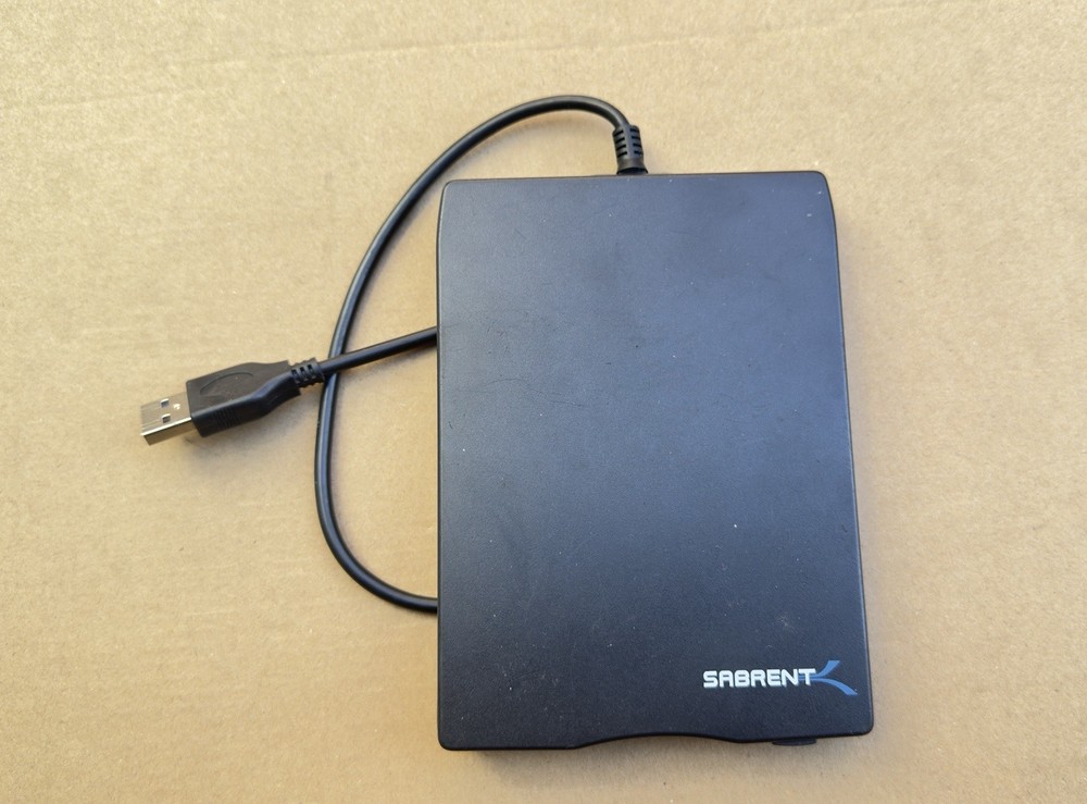 External USB 3.5" Floppy Disk Drive for PC/Mac Sabrent Model FL-UDRV