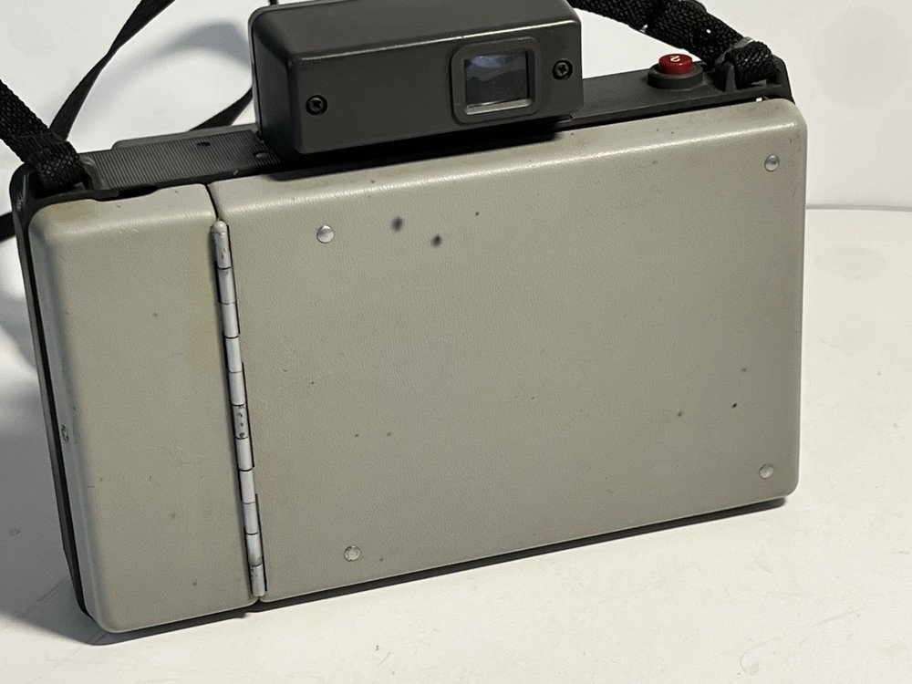 Vintage Polaroid Land Camera Automatic 104 Folding Instant Camera Untested