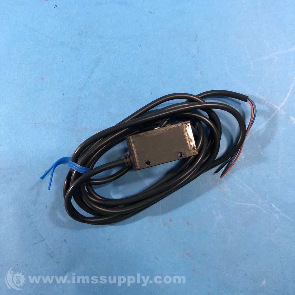 Omron E3S-AD31 Photoelectric Sensor, Diffuse Reflective FNIP