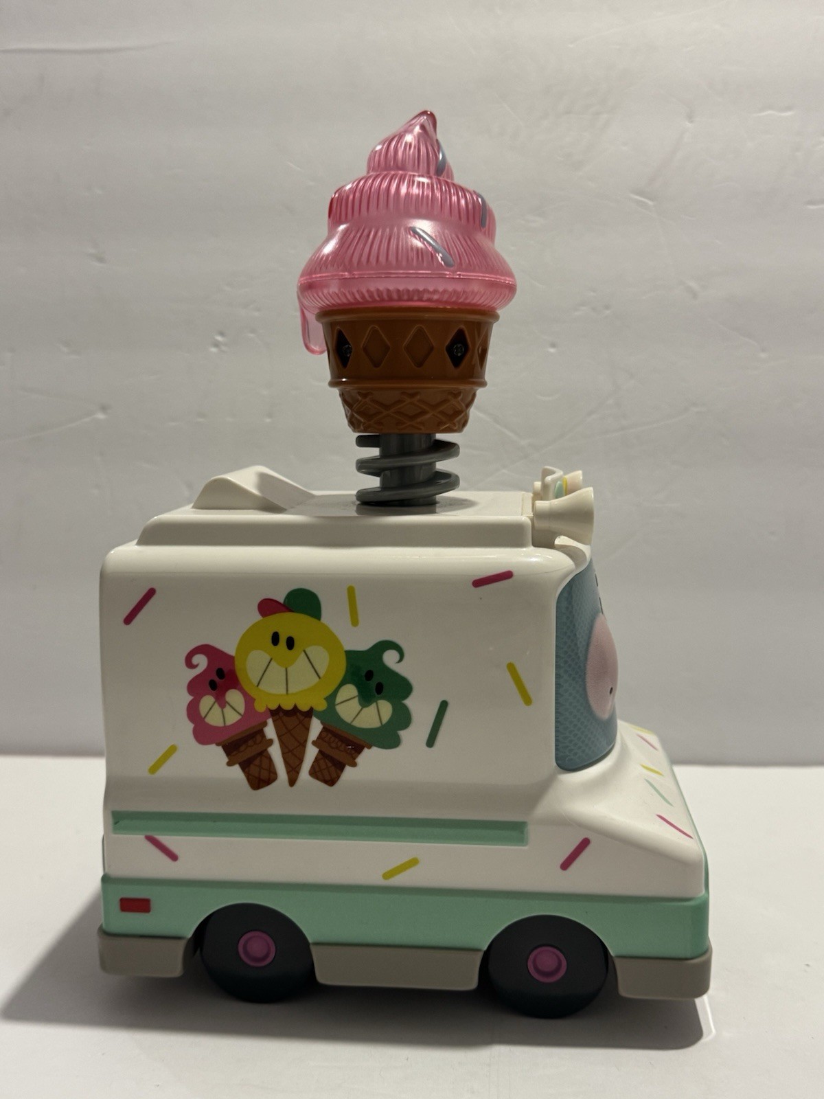 Go! Go! Cory Carson Two Scoops Eileen Ice Cream Truck Netflix - WORKS