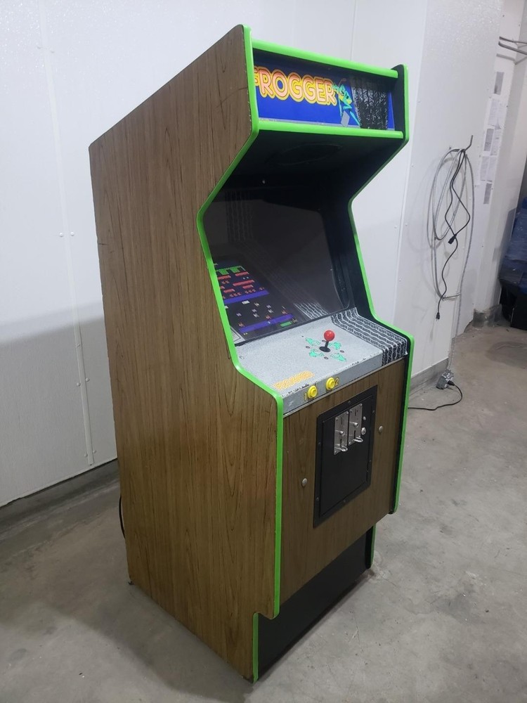 7' VALLEY COMMERCIAL COIN-OP POOL TABLE