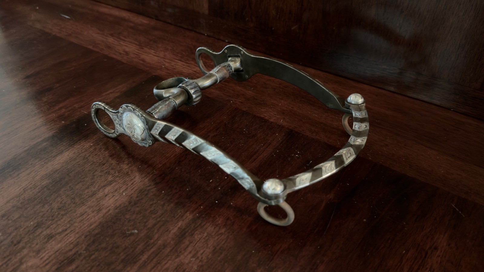 VINTAGE STERLING SILVER VENTURA STYLE CHEVRON INLAY SHOW BIT MAKER MARKED GARCIA