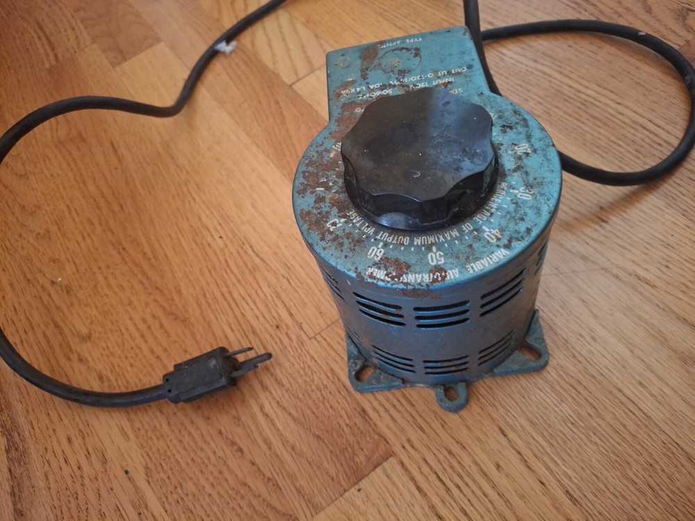 Staco 3Pn1020, Variable Auto Transformer Input 240V, 50/60Hz 3Pn1020