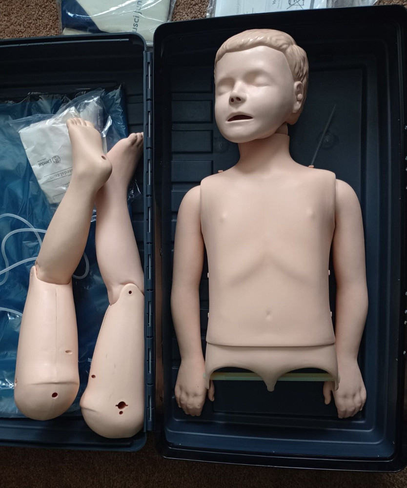 (ONE) Laerdal Resusci Junior CPR Trainer Dummy System w/ Hard Case -EMT Training