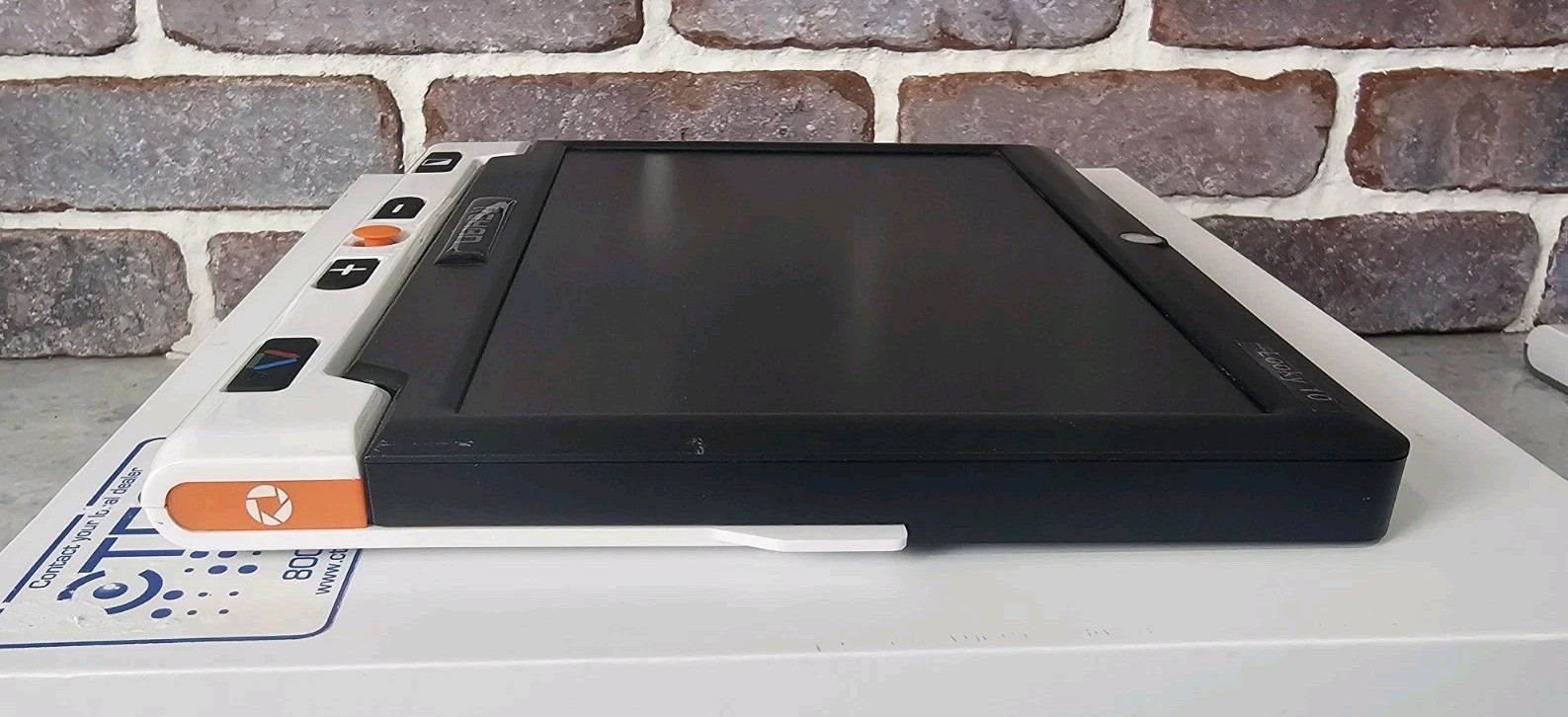 Rehan Looky 10 Low Vision Color Video Magnifier With Stand Pre-owned No Charger