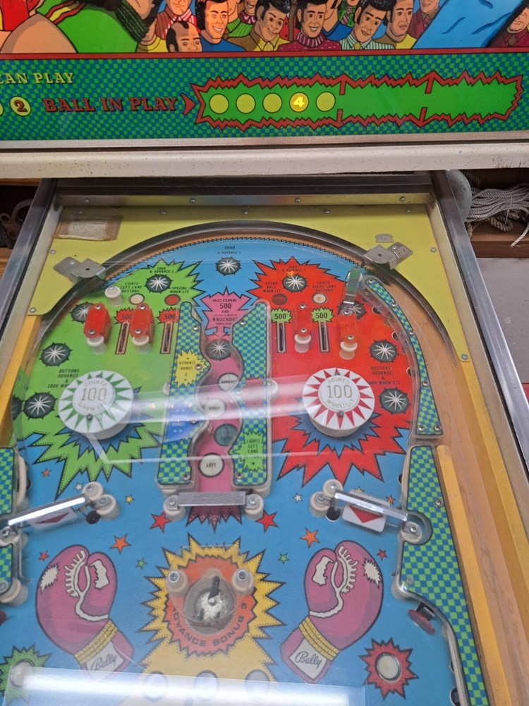 Vintage KnockOut pinball machine - WORKS