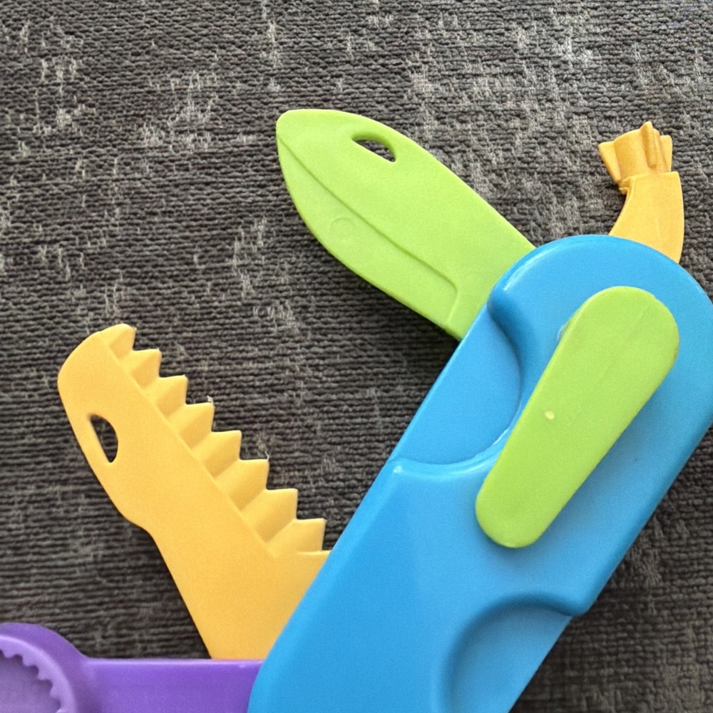 Play Do Fun Cutter Multi-Tool / Swiss Army Knife