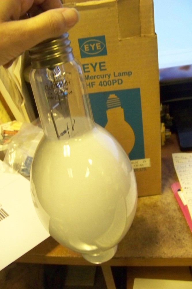 eye/iwasaki HF400PD/e40.c mercury light bulb