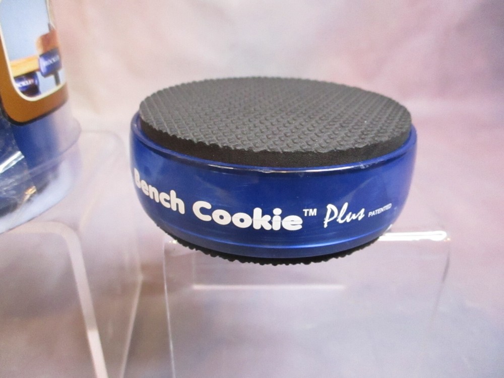 Rockler Bench Cookie Plus Work Grippers 4-Pc Set Threaded Insert Neoprene Top