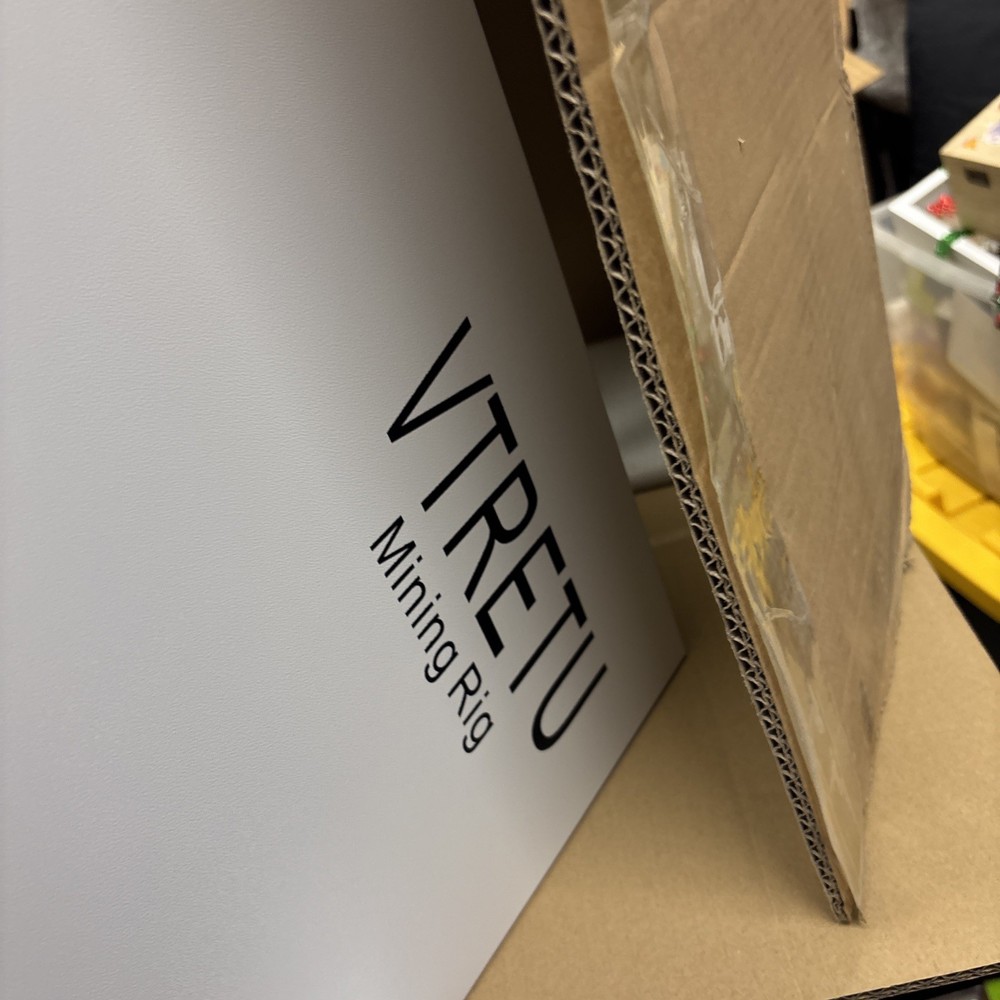 VTRETU Mining Rig Frame Open Metal Chassis for 8 GPUs Mining Rig Case White