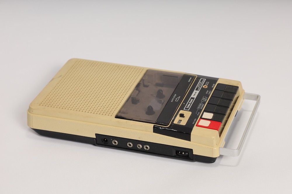 Radio Shack TRS-80 Model 100 Portable Computer - Working!