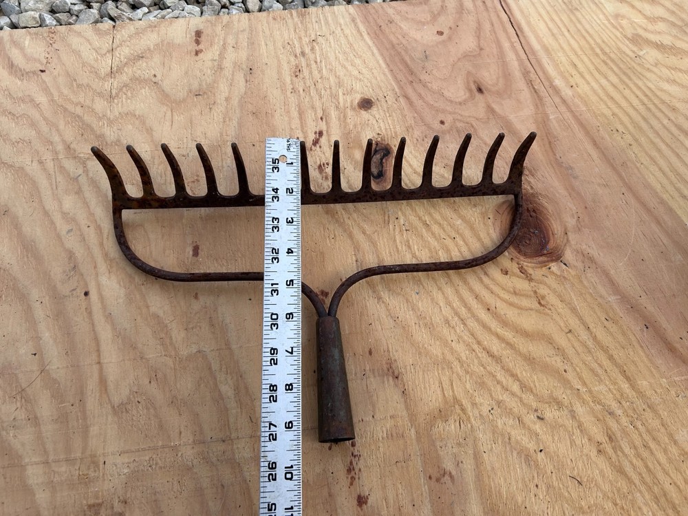 Rake Head Rusty Rustic no handle Original Vintage Primitive Metal