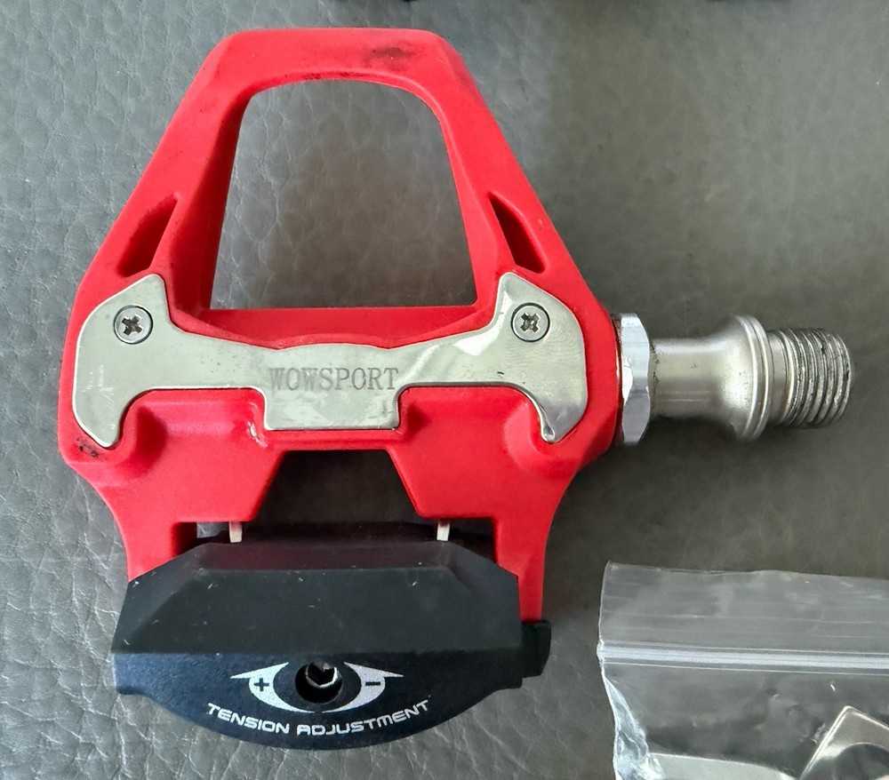 Cycling pedals - Wowsport clipless road pedals - Light Used.