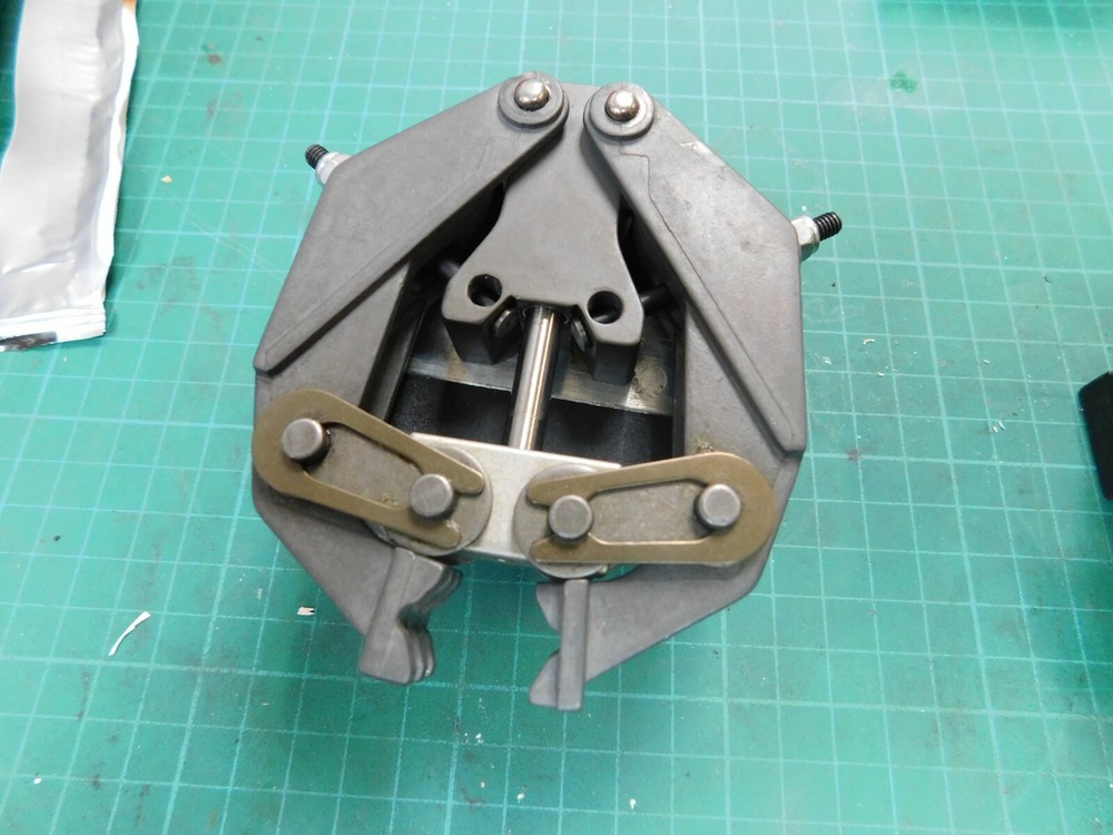 Mechanical Robot Claw Clamper