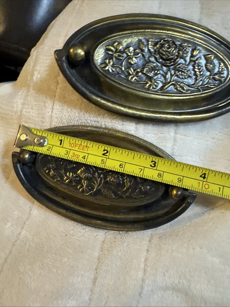 4- VTG Hepplewhite Drawer Pulls 3 Large 1 Medium