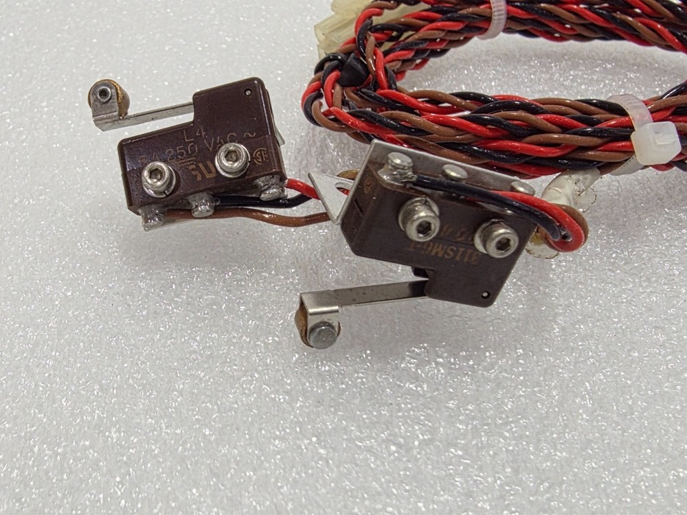 Brooks load port sensor 002-7233-01 (As-Is)