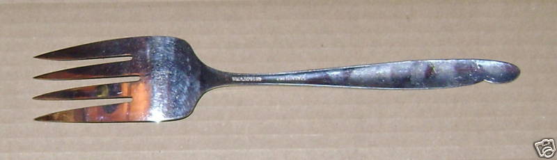 Wm. A Rogers Oneida LTD. Serving Fork 8 3/8"