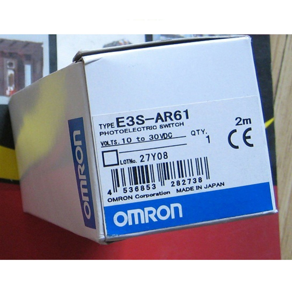 New In Box OMRON E3S-AR61 Photoelectric Sensor