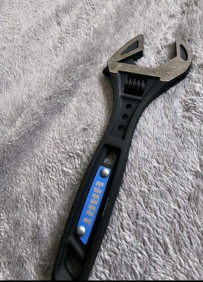 Hart 6-inch Pro Adjustable Wrench
