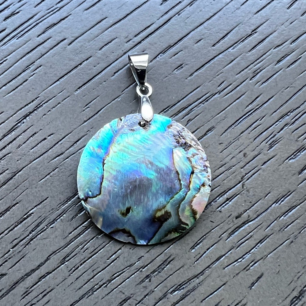 Abalone pendant