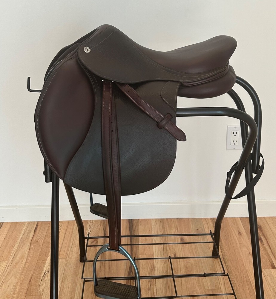 2019 CWD saddle 17.5 LIGHTLY USED