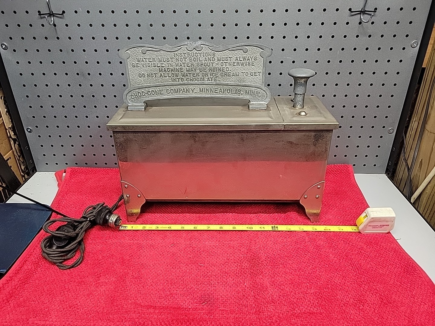 CHOC-CONE COMPANY ICE CREAM CHOCOLATE DIP MACHINE 5 CENT