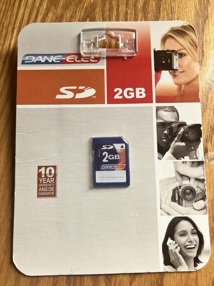 NEW Dane-Elec 2GB SD Camera Memory Card