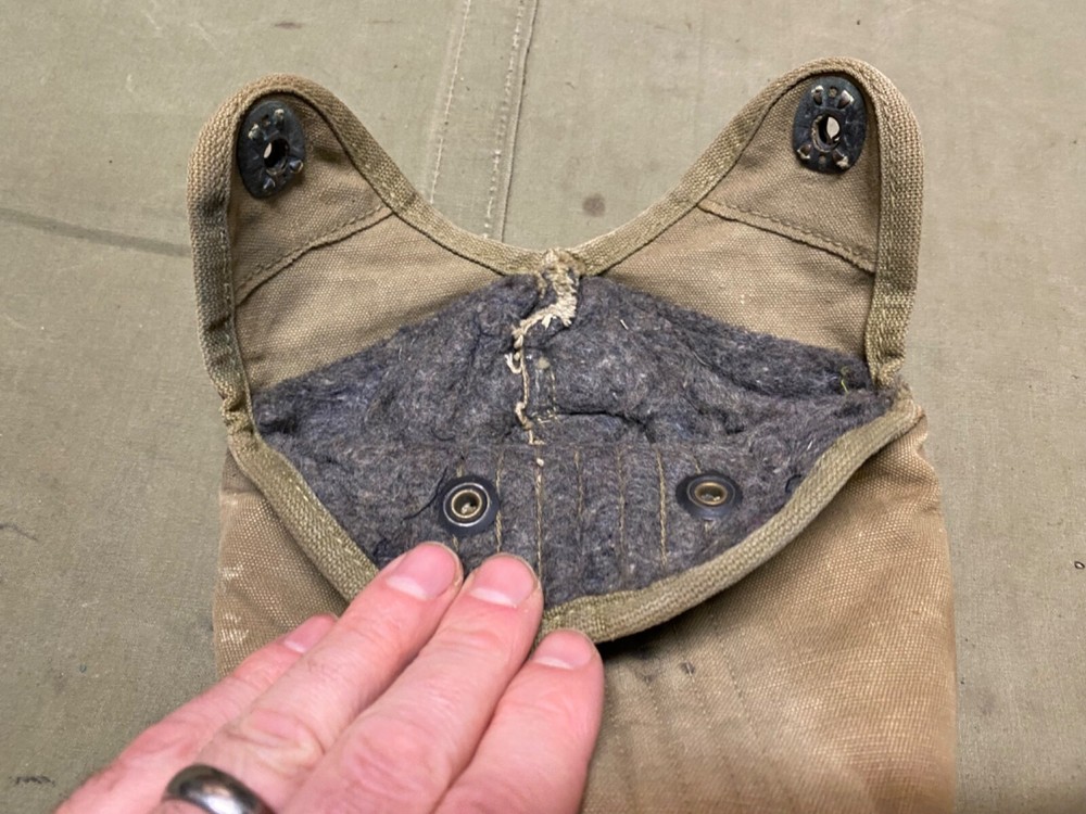 ORIGINAL WWII US AIRBORNE PARATROOPER DISMOUNTED CANTEEN COVER-1942, G&RCO