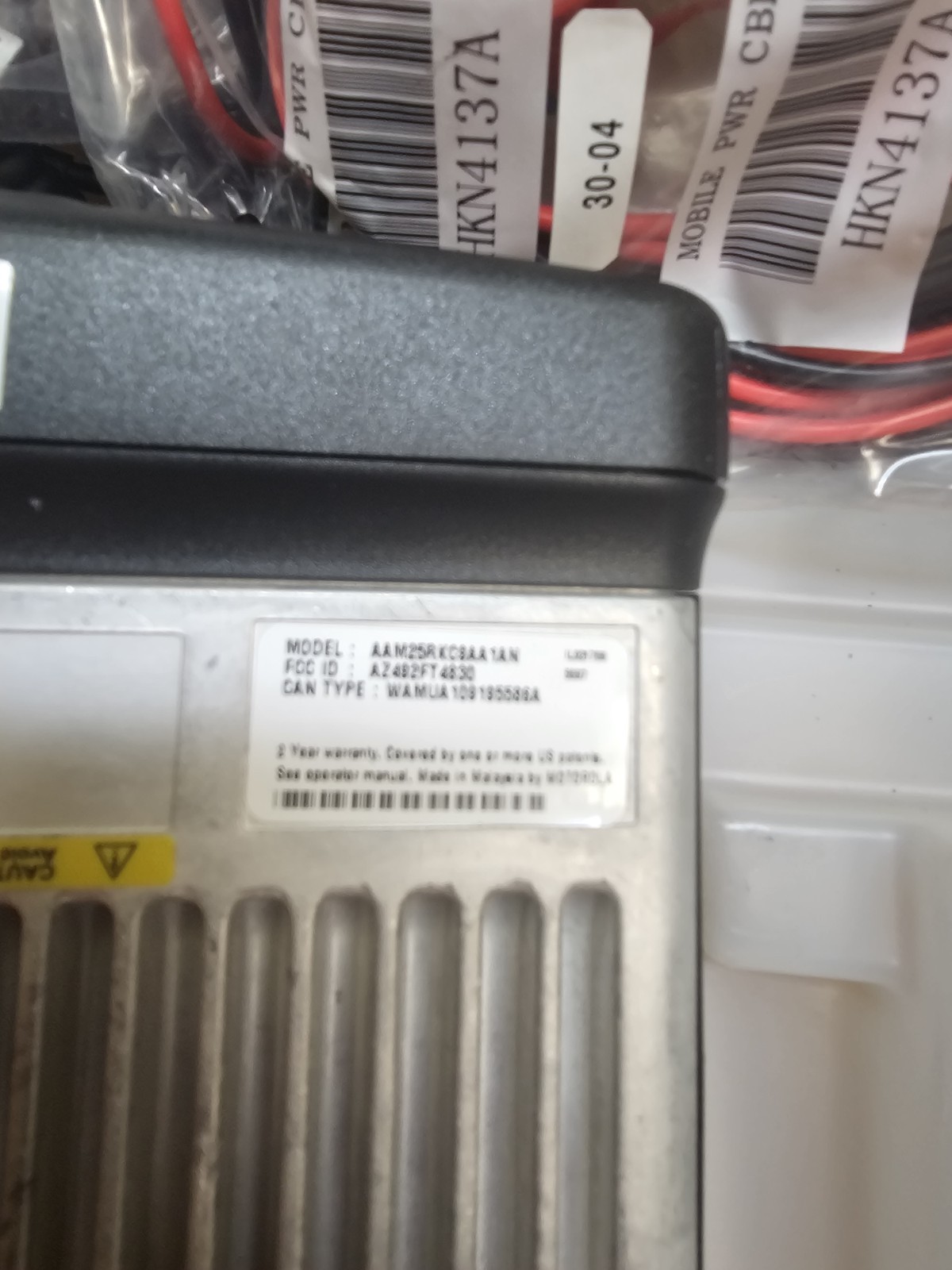 NEW in Box Motorola CDM750 UHF 403-470MHz 40 Watt AAM25RKC9AA1AN