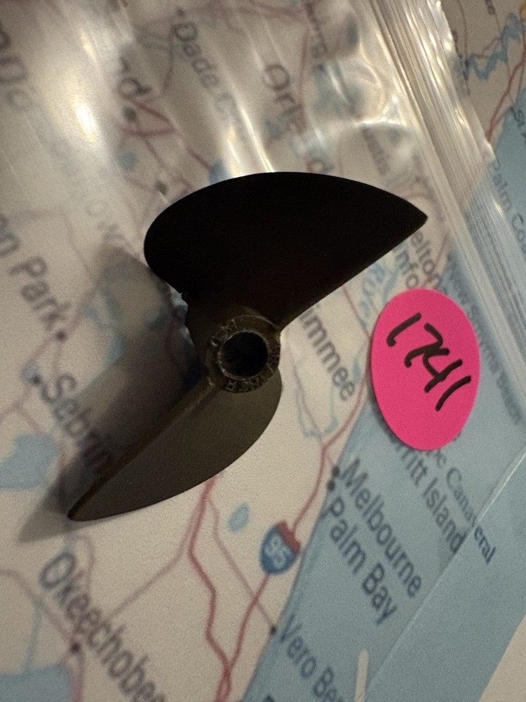 PRATHER RC BOAT PROPELLER 220 / NEW