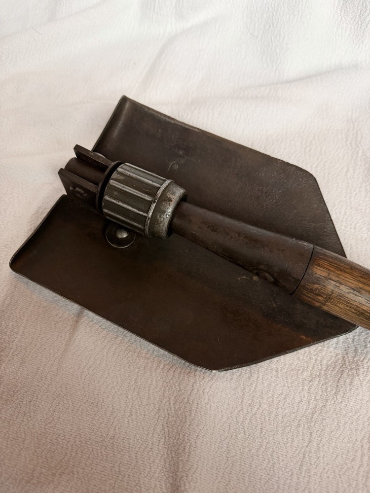 Original WWII US Military Folding Pack Shovel U.S. Wood 1945