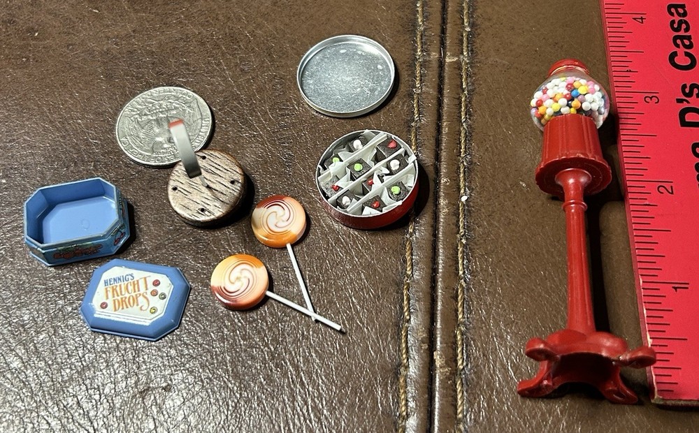 Vintage 1:12 Scale Miniature Candy And Bubble Gum Machine