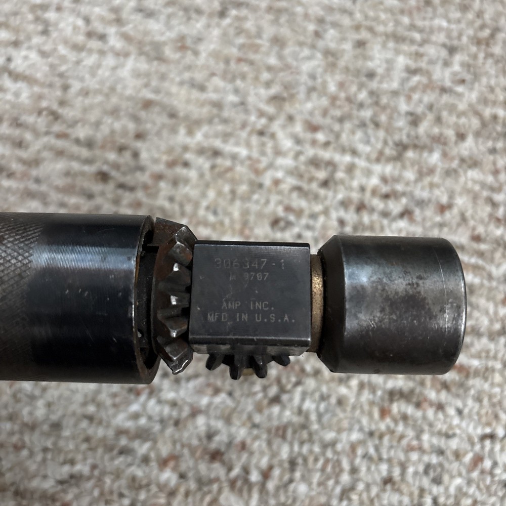 Tyco / TE Connectivity / Ampact 306347-1 ~ Ampact Geared Breech Cap Assembly