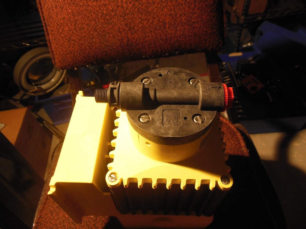 LMI Milton Roy C931-313SP microprocessor dosing pump