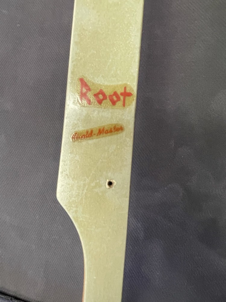 Vintage Root Field Master Recurve Bow