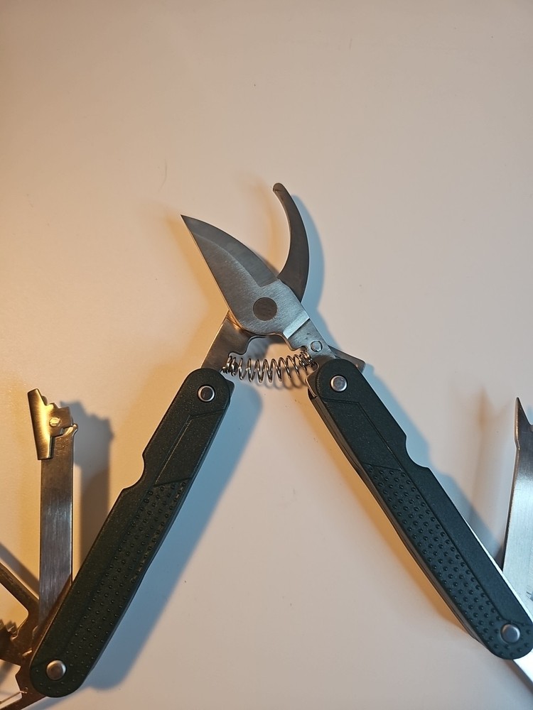 Gardener Pro 9 Function Multi Tool Pruning Shears