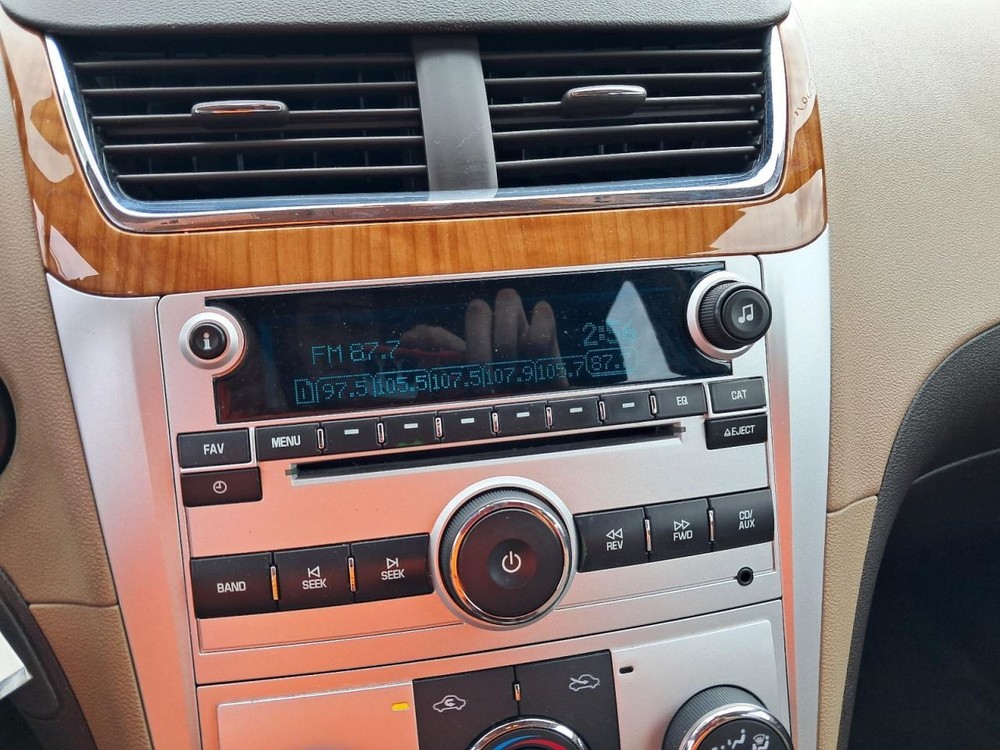 MALIBU 2010 Glove Box 4808760