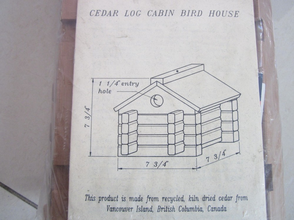 CEDAR LOG CABIN BIRD HOUSE